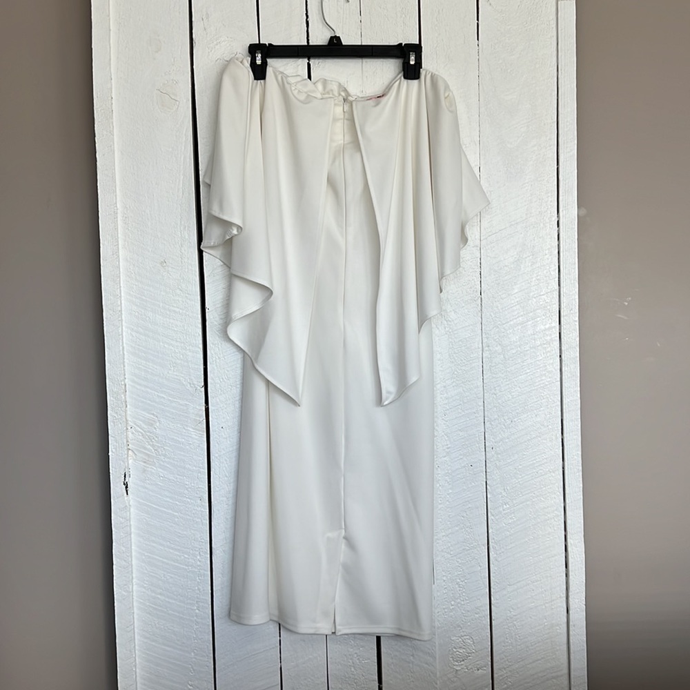 White, off shoulder dress - Picture 2 of 3